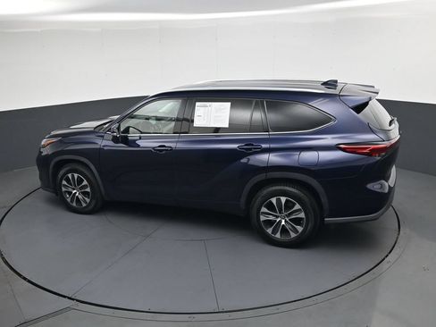 Used 2021 Toyota Highlander XLE FWD image 38