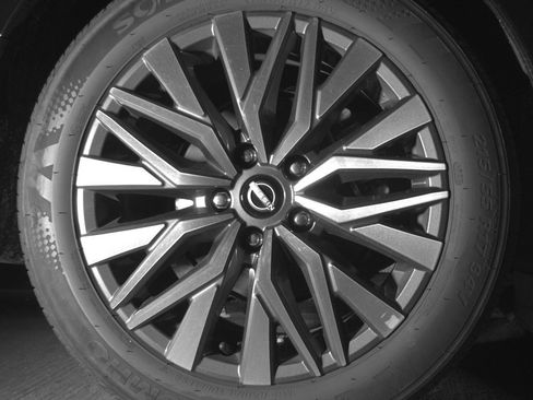 Used 2025 Nissan Altima 2.5 SV image 12