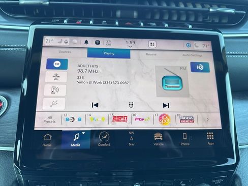 Used 2024 Jeep Grand Cherokee Limited w/ Black Appearance Package image 19