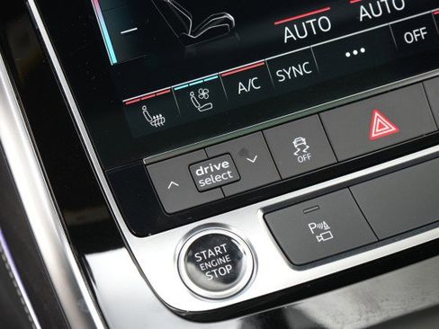 Used 2023 Audi Q8 Premium Plus w/ Premium Plus Package image 58