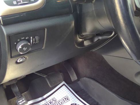 Used 2016 Jeep Grand Cherokee Laredo 75th Anniversary image 11