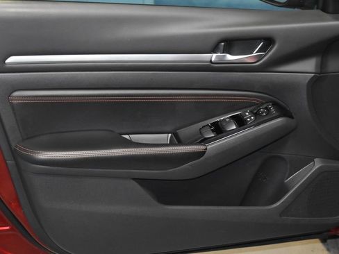 Used 2023 Nissan Altima 2.5 SR image 4