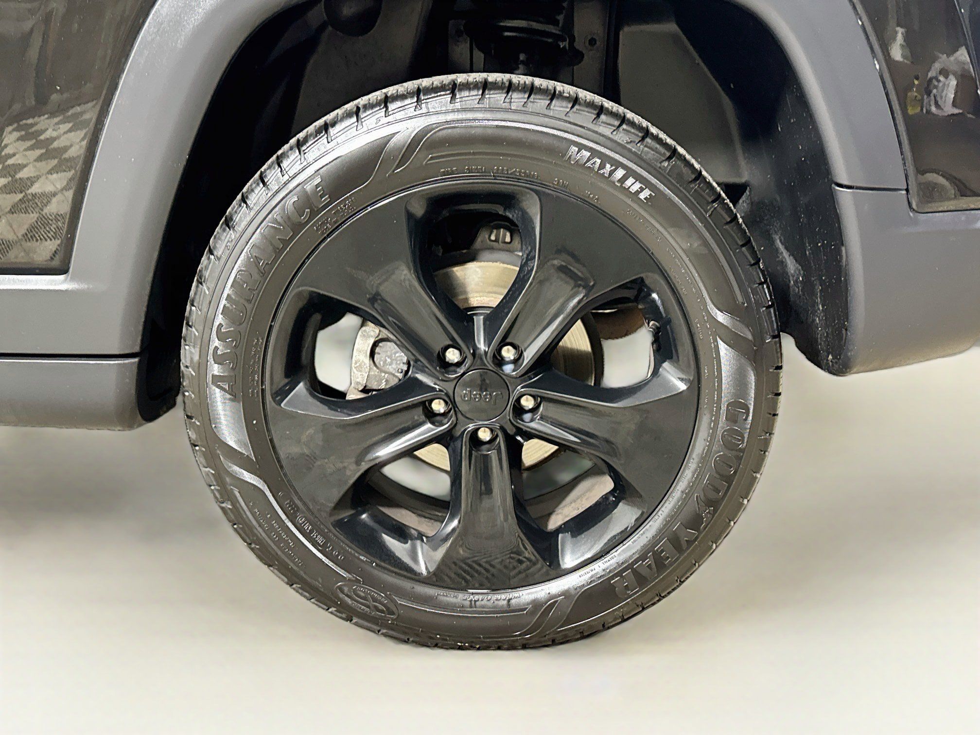 Used 2021 Jeep Compass Latitude w/ Sun and Sound Group AWD/4WD image 29