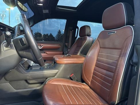 Used 2024 GMC Sierra 3500 Denali Ultimate image 17