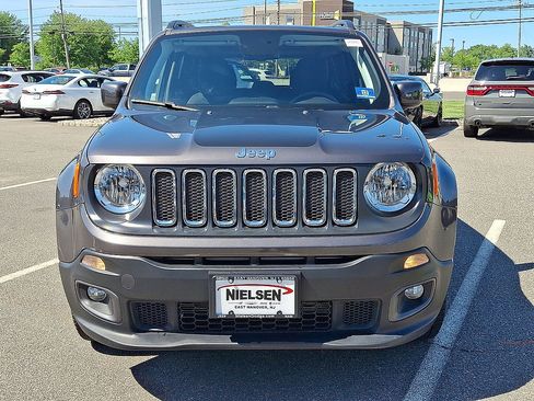 Used 2018 Jeep Renegade Latitude w/ Cold Weather Group AWD/4WD image 35