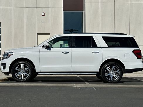 Used 2023 Ford Expedition Max Limited image 6