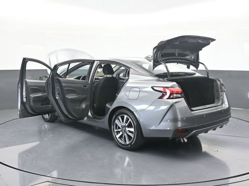 Used 2023 Nissan Versa SV image 73