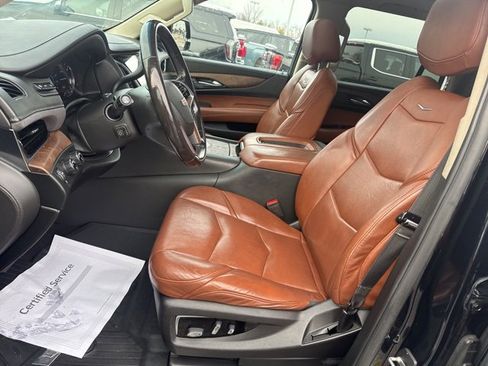 Used 2019 Cadillac Escalade Premium Luxury image 11