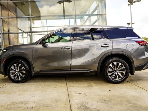 Used 2025 INFINITI QX60 Pure w/ Cargo Package image 9