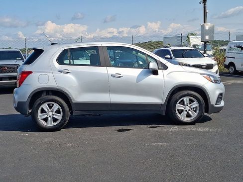 Used 2019 Chevrolet Trax LS FWD image 7