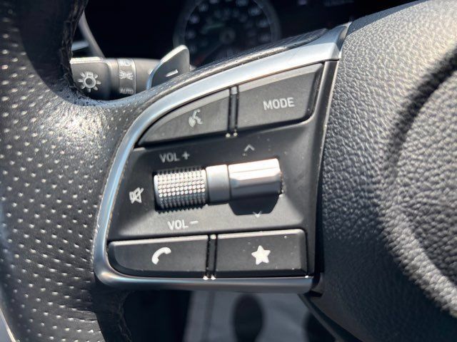 Used 2023 Genesis G70 2.0T RWD image 41