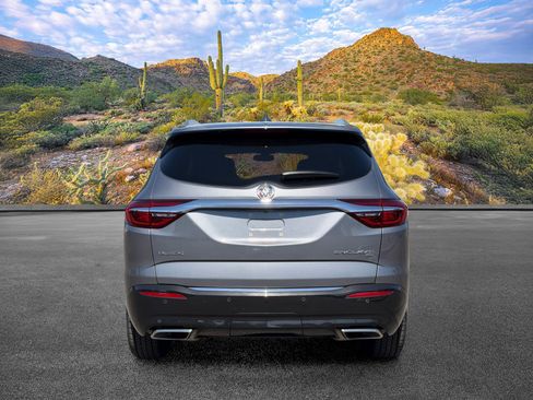 Used 2018 Buick Enclave Essence AWD/4WD image 6