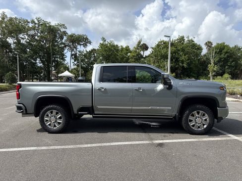 New 2026 Chevrolet Silverado 2500 High Country w/ High Country Premium Package AWD/4WD image 2