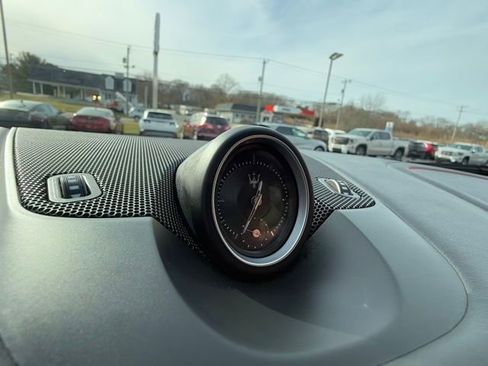 Used 2022 Maserati Levante Trofeo image 37