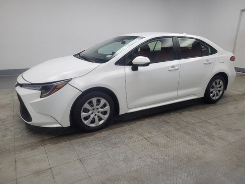 Used 2021 Toyota Corolla LE w/ Carpet Mat Package (TMS) image 2