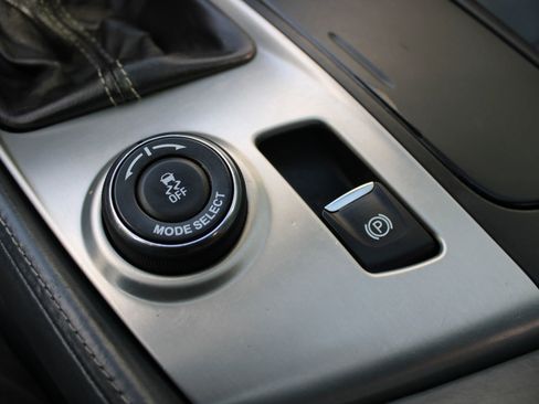 Used 2015 Chevrolet Corvette Z06 w/ 3LZ Preferred Equipment Group image 14