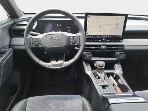 Used 2026 Toyota RAV4 XSE w/ Weather Package AWD/4WD image 16