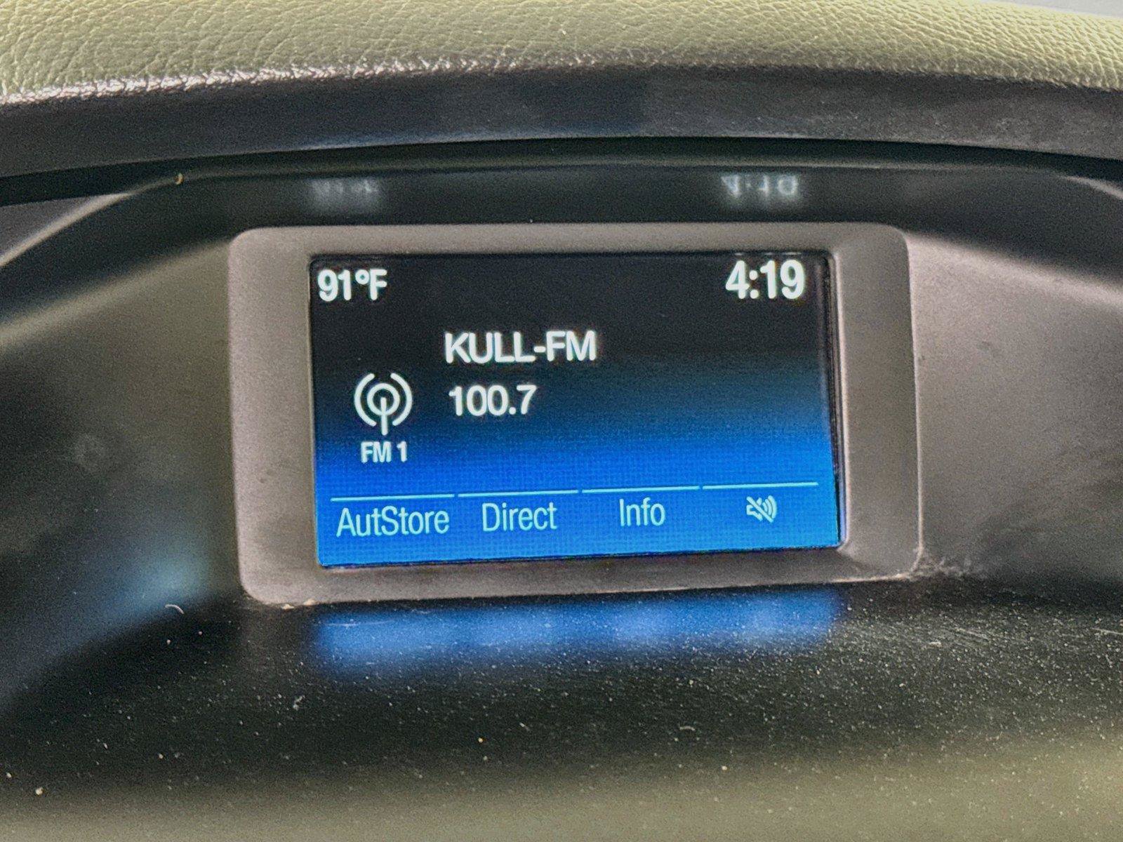 Used 2018 Ford Focus SE w/ SE Appearance Package FWD image 12