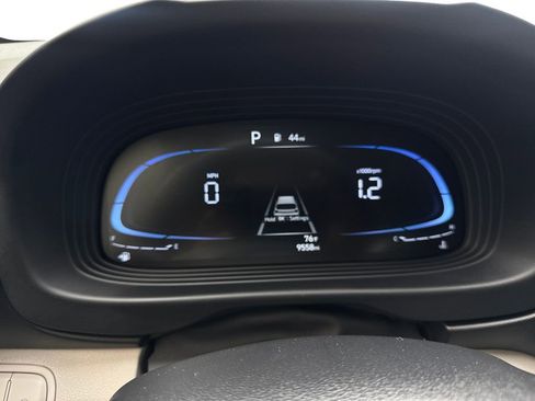 Used 2025 Hyundai Venue SEL FWD image 58