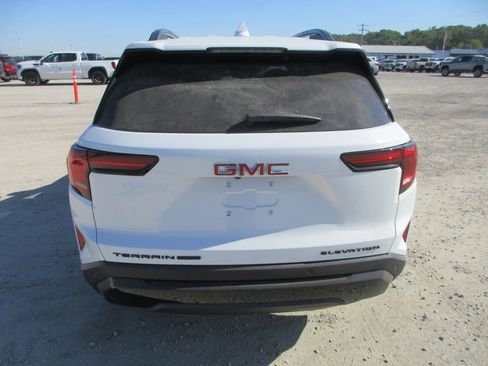 New 2026 GMC Terrain Elevation w/ Elevation Premium Package AWD/4WD image 5