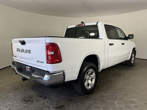 Used 2025 RAM 1500 Big Horn AWD/4WD image 9