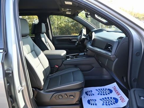 Used 2025 Chevrolet Tahoe Premier image 19