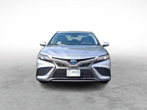 Used 2023 Toyota Camry SE FWD image 2