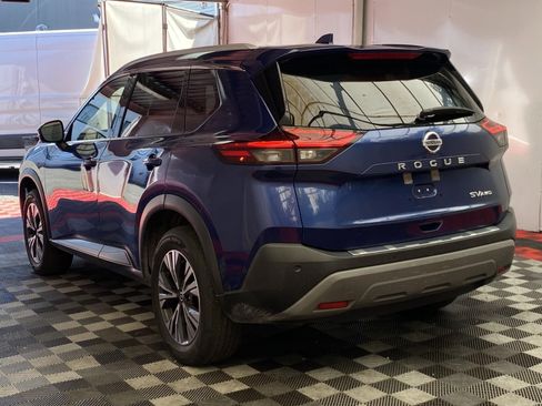 Used 2021 Nissan Rogue SV w/ Premium Package AWD/4WD image 4