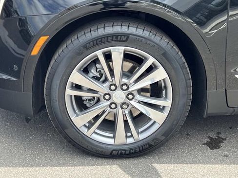 Certified 2025 Cadillac XT5 Premium Luxury w/ Technology Package AWD/4WD image 8