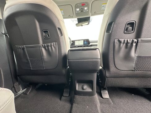 New 2025 Kia Telluride S image 24