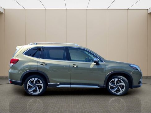 Used 2023 Subaru Forester Touring AWD/4WD image 7