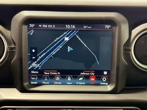 Used 2021 Jeep Wrangler Unlimited Sahara image 13