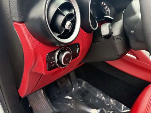 Used 2020 Alfa Romeo Stelvio AWD w/ Nero Edizione image 23