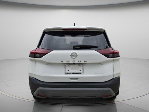 Used 2023 Nissan Rogue S image 6