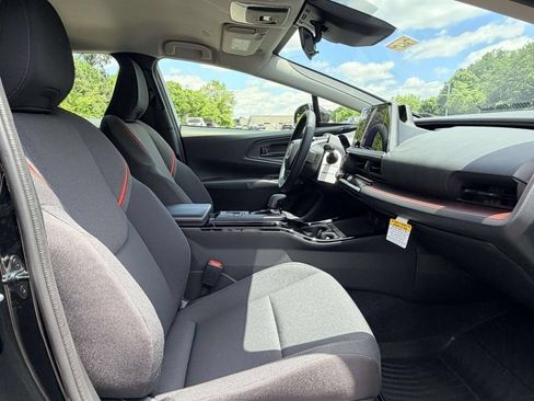 New 2026 Toyota Prius Plug-In Hybrid FWD image 13