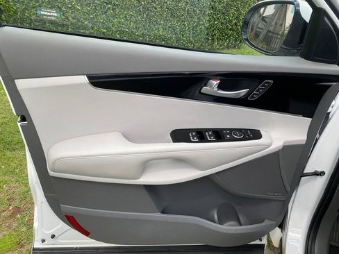 Used 2020 Kia Sorento SX image 13