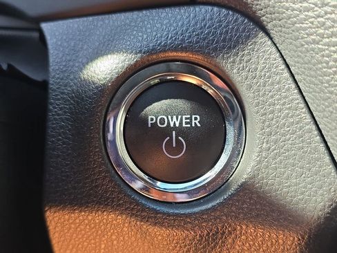 Used 2023 Toyota RAV4 SE AWD/4WD image 32