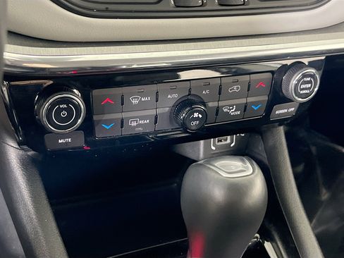 Used 2022 Jeep Compass Limited AWD/4WD image 15