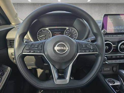 Used 2025 Nissan Sentra SV FWD image 21