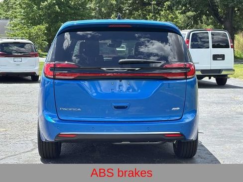New 2027 Chrysler Pacifica Select AWD/4WD image 33