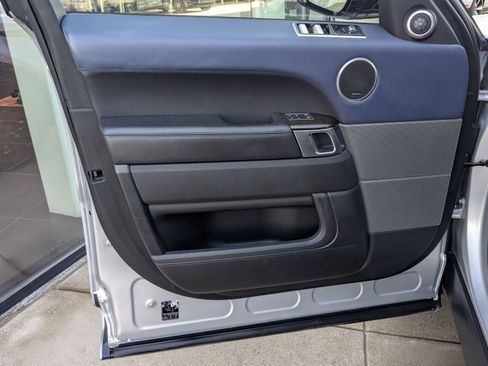 Used 2020 Land Rover Range Rover Sport HSE Dynamic image 13