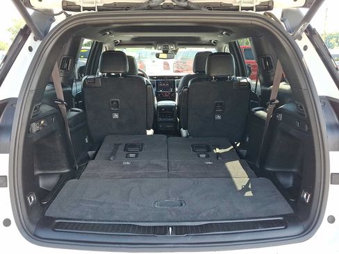 Used 2023 Jeep Grand Cherokee L Laredo AWD/4WD image 31