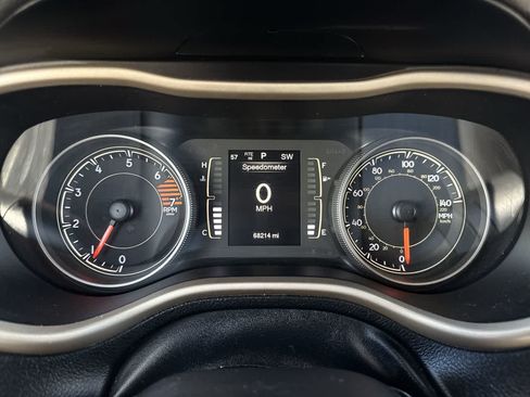 Used 2016 Jeep Cherokee Sport AWD/4WD image 17