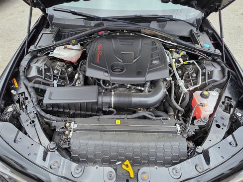 Used 2021 Alfa Romeo Giulia Ti w/ Nero Edizione image 13