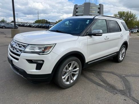 Used 2019 Ford Explorer XLT w/ Equipment Group 202A AWD/4WD image 6