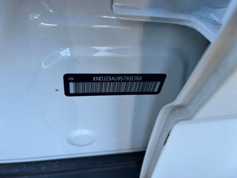 Used 2025 Kia Soul LX w/ LX Technology Package image 27