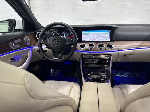 Used 2017 Mercedes-Benz E 400 4MATIC Wagon image 59