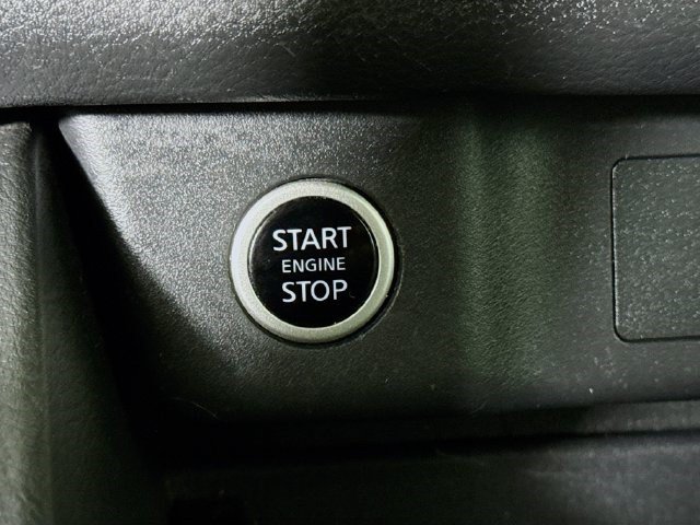 Used 2022 Nissan Rogue S AWD/4WD image 20