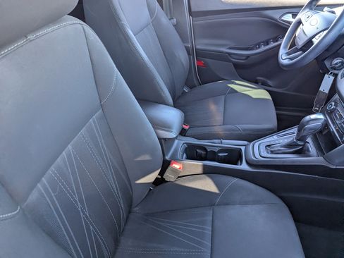 Used 2016 Ford Focus SE image 10