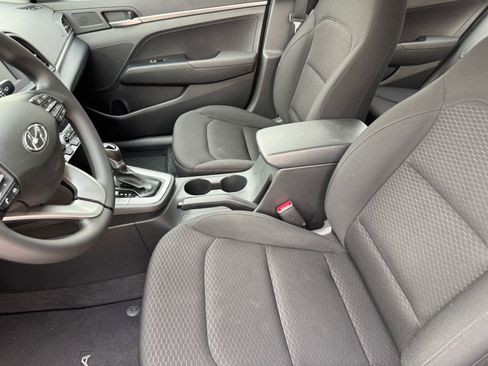 Used 2020 Hyundai Elantra SE w/ Cargo Package (C1) image 21